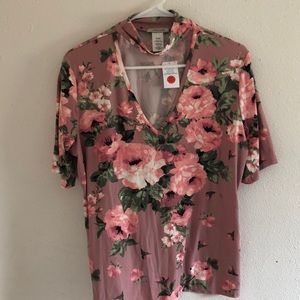 Floral print keyhole top